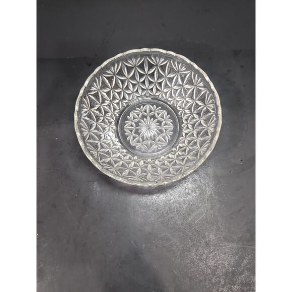Clear Pressed Glass Serving Bowl, 10" Glass Bowl,‎ Tableware, Vintage Glassware - Picture 3 of 10